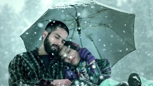 Shahid-Kapoor-Shraddha-Kapoor-in-Haider-Movie-Wallpaper