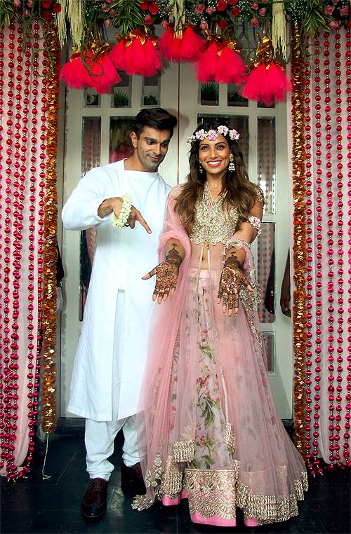 Bipasha Basu And Karan Singh Grover Tied A Wedding Knot Pics