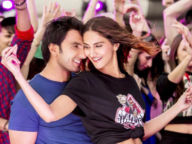 befikre 4th day collection, befikre fourth day collection, befikre monday collection, befikre box office collection, befikre total collection, befikre 4 days total collection