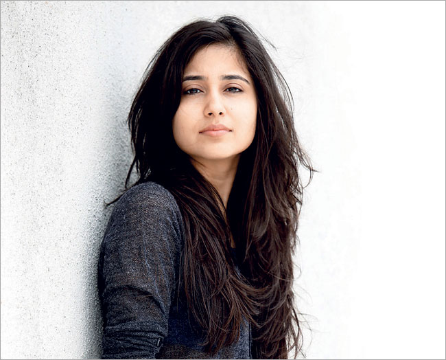 shweta tripathi cute pics