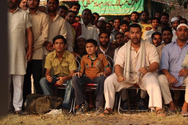 Box Office: Dangal 8th Day Collection, Crosses 215 Cr Total till 2nd Friday